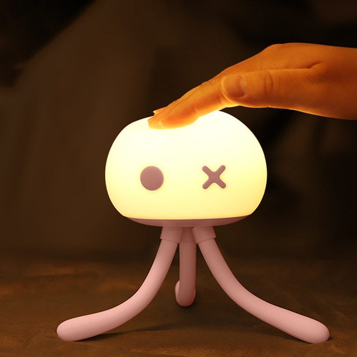 Jellyfish creative light Cute mini baby bedroom sleep feeding eye protection lamp deformation pat silicone night light